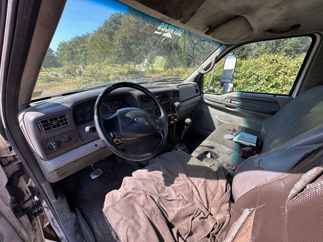 2003 FORD F650 Service Truck - Image 27